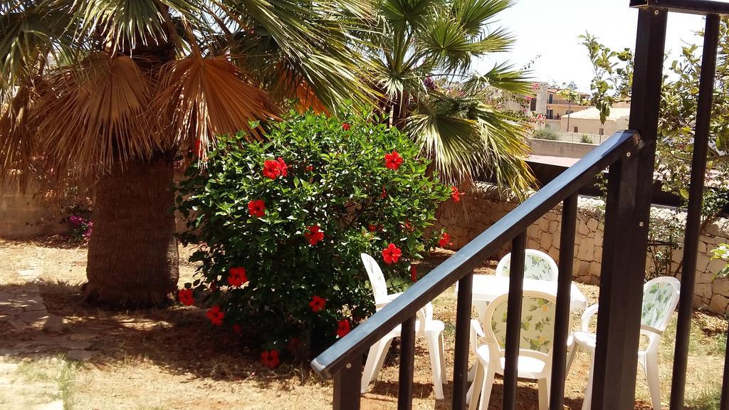 Hibiscus Rosso Villa Donnalucata  Dış mekan fotoğraf