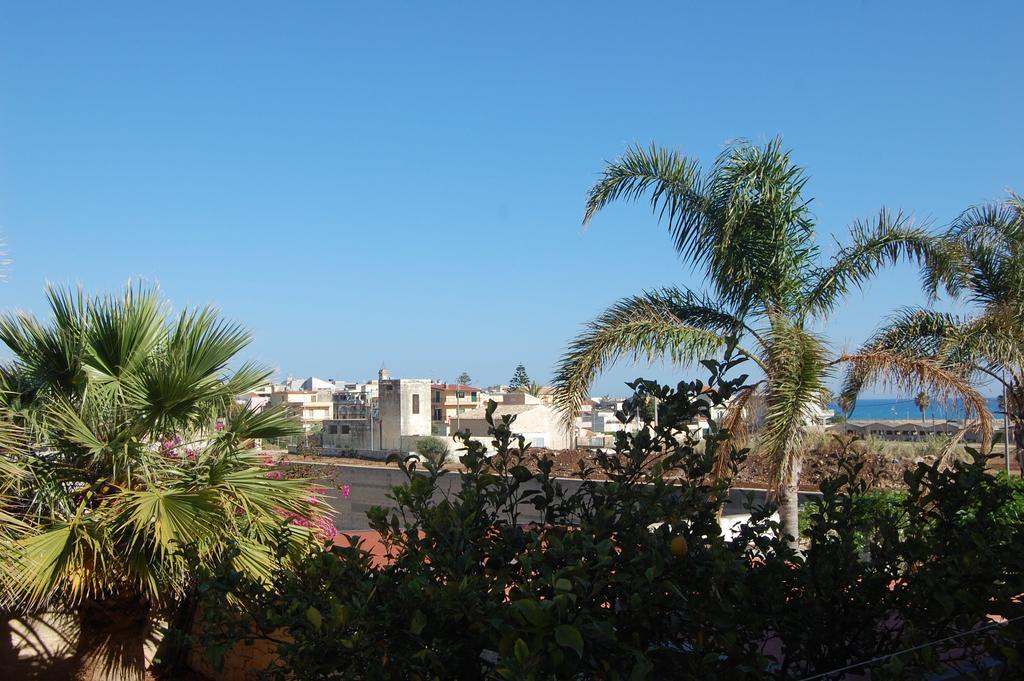 Hibiscus Rosso Villa Donnalucata  Dış mekan fotoğraf